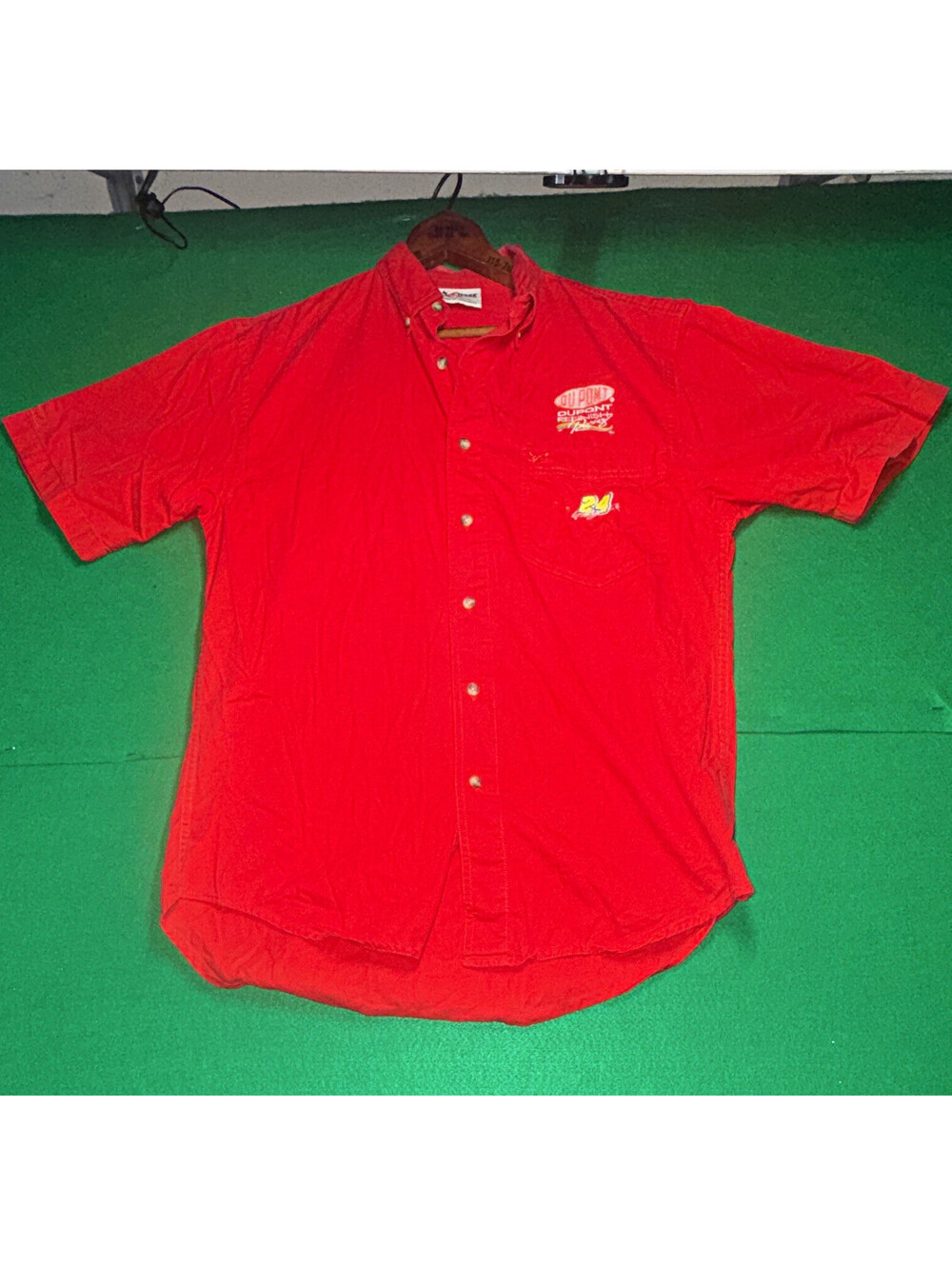 Chase Authentics NASCAR Jeff Gordon DuPont #24 Red Button Front Shirt Men’s M